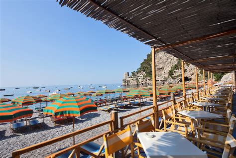 pupetto beach club positano.